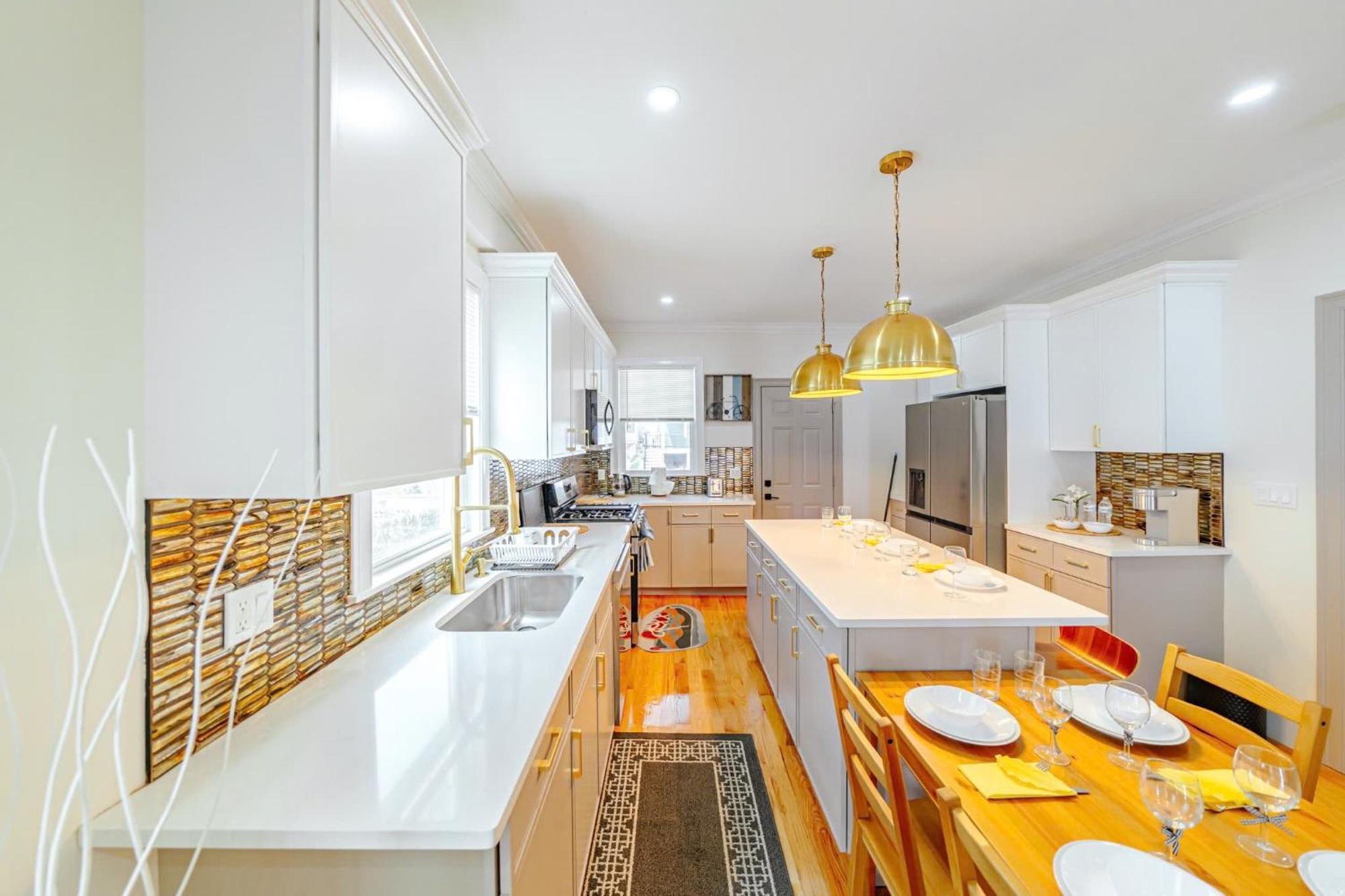 82 - 3br - Stylish Near Mbta Apartment Boston