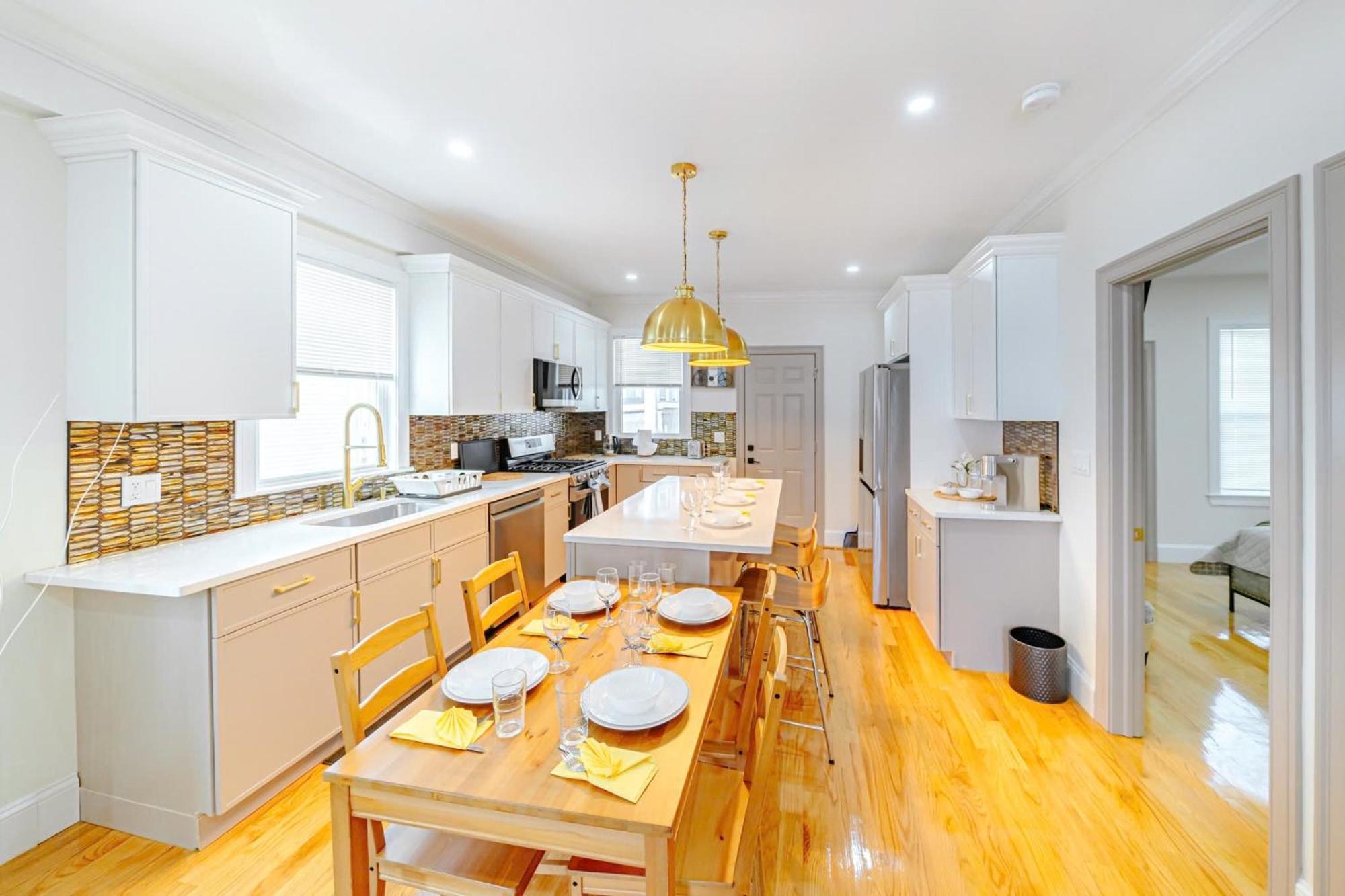 Apartment 82 - 3br - Stylish Near Mbta